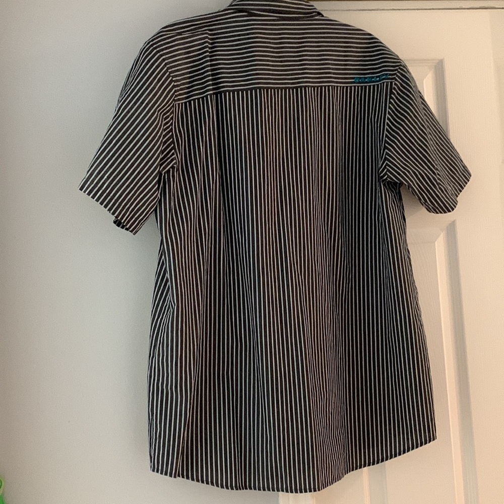 Oakley mens shirt size XL short sleeve button up - Picture 5 of 5